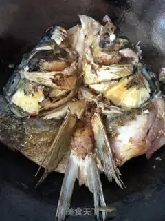 Make Carrot water boils fish step 3