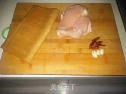 Make Bean-skin fried chicken chest step 0