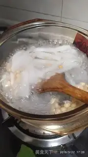 Make Chicken gravy step 1
