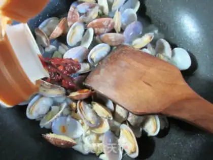 Make Spicy clams step 5