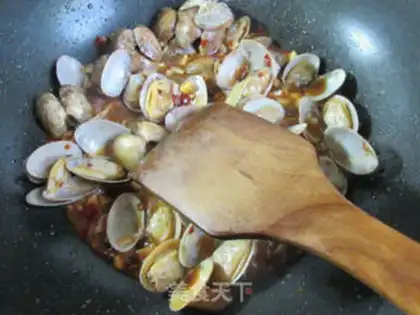 Make Spicy clams step 7