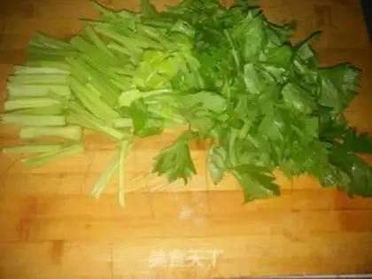 Make Celery fried chicken chest step 2