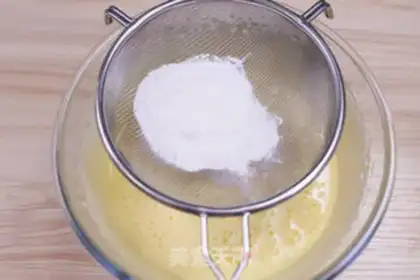 Make Tiger cake roll step 1