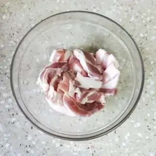 Make Five flowers for radish step 0