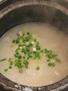 Make Celery shrimp congee step 5