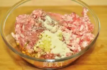 Make Fresh meat pancakes step 2
