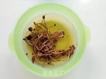 Make Tea mushrooms, skinny meat step 2