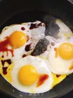 Make Soy sauce and eggs step 2