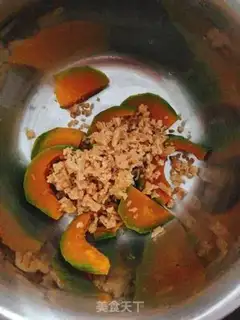 Make Pumpkin red loaf step 2