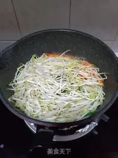 Make Hot bean sprouts step 2