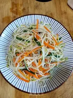 Make Hot bean sprouts step 4