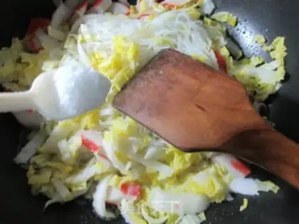 Make Crab stick dolls step 10