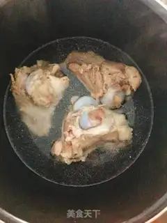 Make Bone soup mushroom congee step 2
