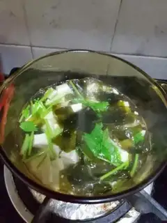 Make Seaweed tofu soup step 4
