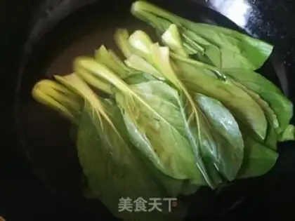 Make Shanghai has fried mushrooms step 0