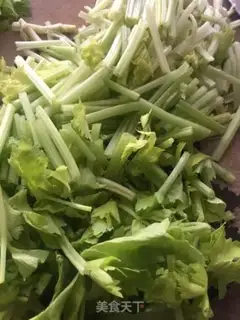 Make Fried celery step 1