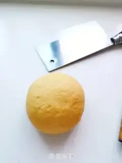Make Pumpkin cut the buns step 8