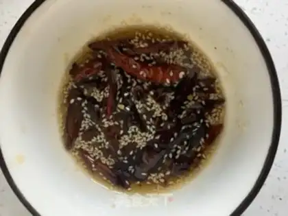 Make Spicy chicken silk step 5