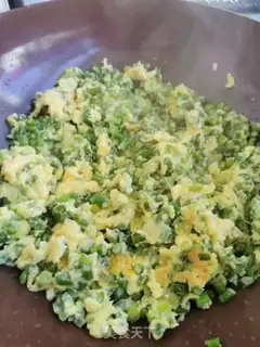 Make Garlic fried eggs step 4