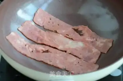 Make A mustard burger step 3