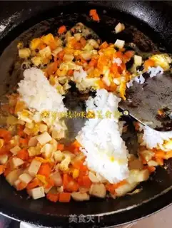Make Fish intestines, eggs and rice step 3