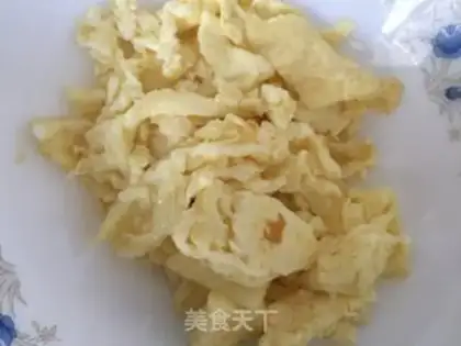 Make Three pieces of rice powder step 6