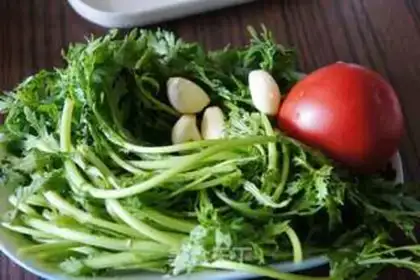 Make Tomatoes step 0