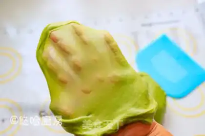 Make Frogs squeeze bread step 3