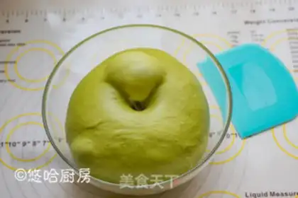 Make Frogs squeeze bread step 5