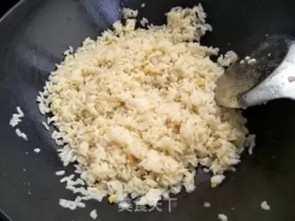 Make Duck egg fried rice step 4