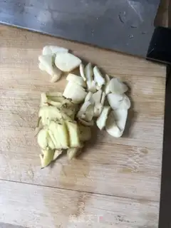 Make Five bouquets of bean soup step 1