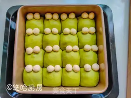 Make Frogs squeeze bread step 8