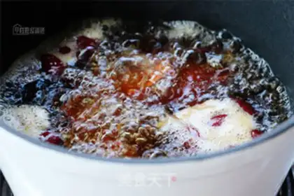 Make Red sugar, old ginger and potatoes step 6