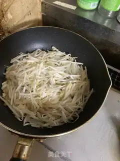 Make Jealousy bean sprouts step 2