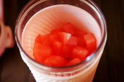 Make Fresh watermelon juice step 4