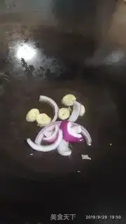 Make Chicken chest fried onions step 3