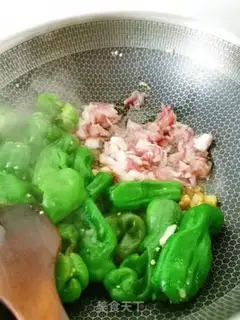 Make Pyramid eggs step 5