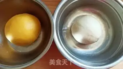 Make Pumpkin Double Roll step 0