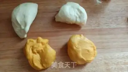 Make Pumpkin Double Roll step 3