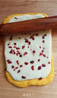 Make Pumpkin Double Roll step 6