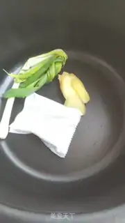 Make Pork bouquet soup step 3