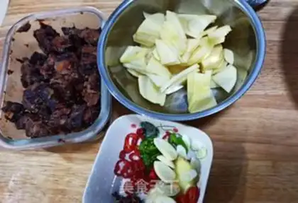 Make The red roasted potatoes step 0