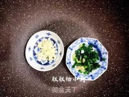 Make Spicy noodles step 1
