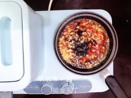 Make Spicy noodles step 6