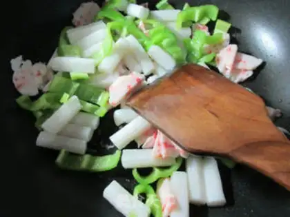 Make Cream shrimp-flavored pastry step 4