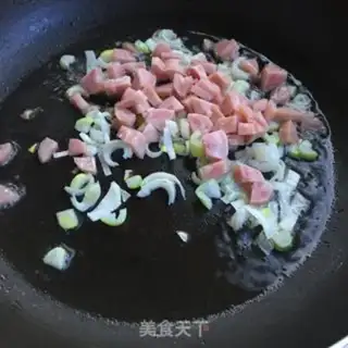 Make Sour bean sausage fried rice step 3