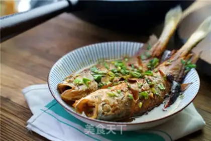 Make Garlic and yellow fish step 8