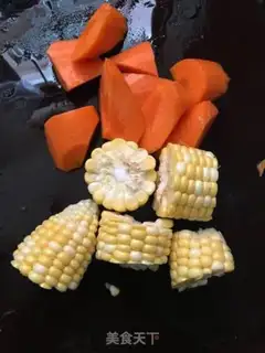 Make Carrot corn plate chestnut soup step 2