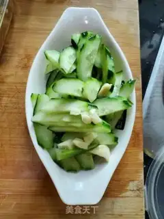 Make Beef sliced cucumber step 1
