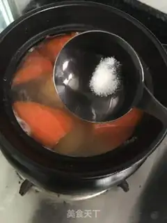 Make Carrot corn plate chestnut soup step 8